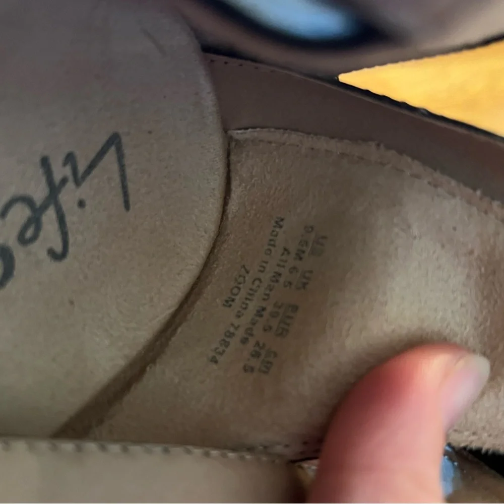 Life Stride Black and Tan Sandals - Picture 11 of 11
